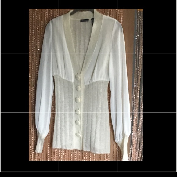 Victoria’s Secret RARE Gorgeous romantic S swtr - Picture 2 of 6